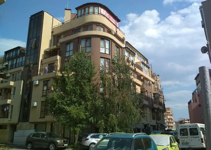 公寓 Parus-2-studio 帕莫瑞